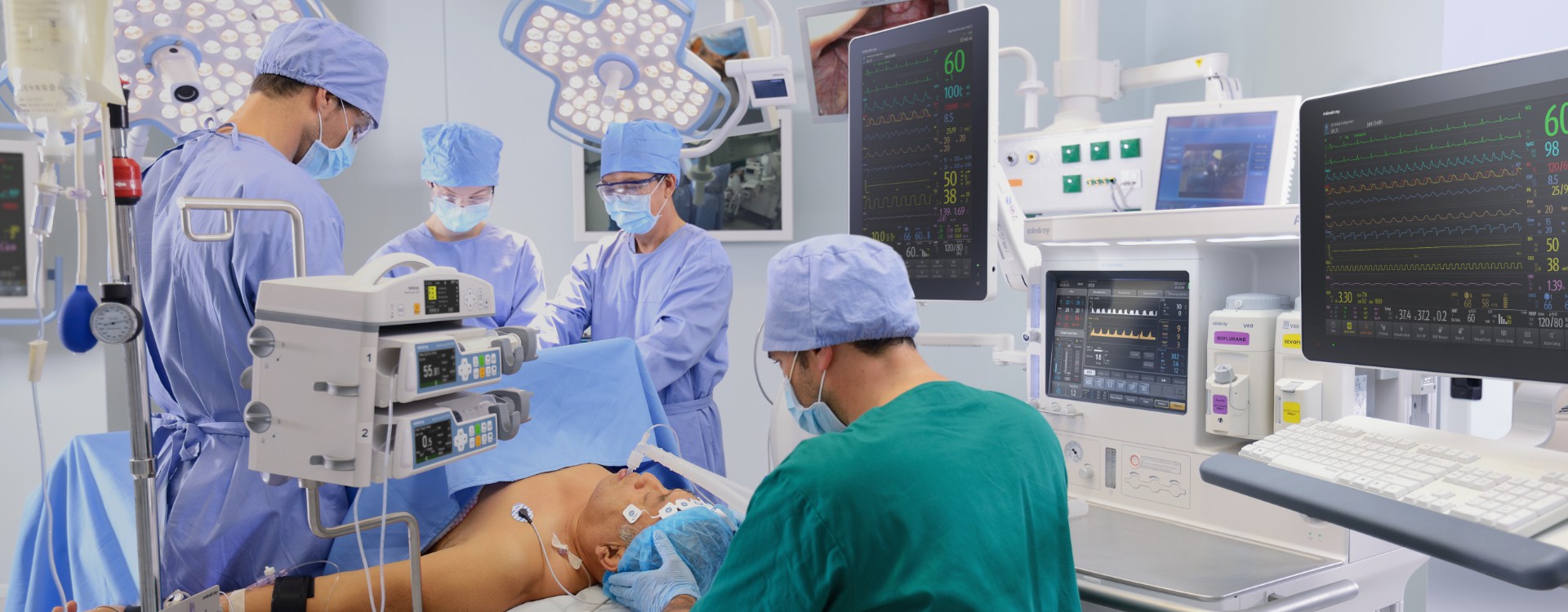 Centro cirúrgico com equipamentos médicos